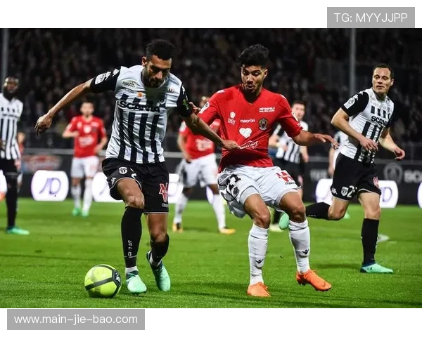 法甲转播收入分配创新低,俱乐部运营压力增大 法甲转播收入分配创新低,俱乐部运营压力增大